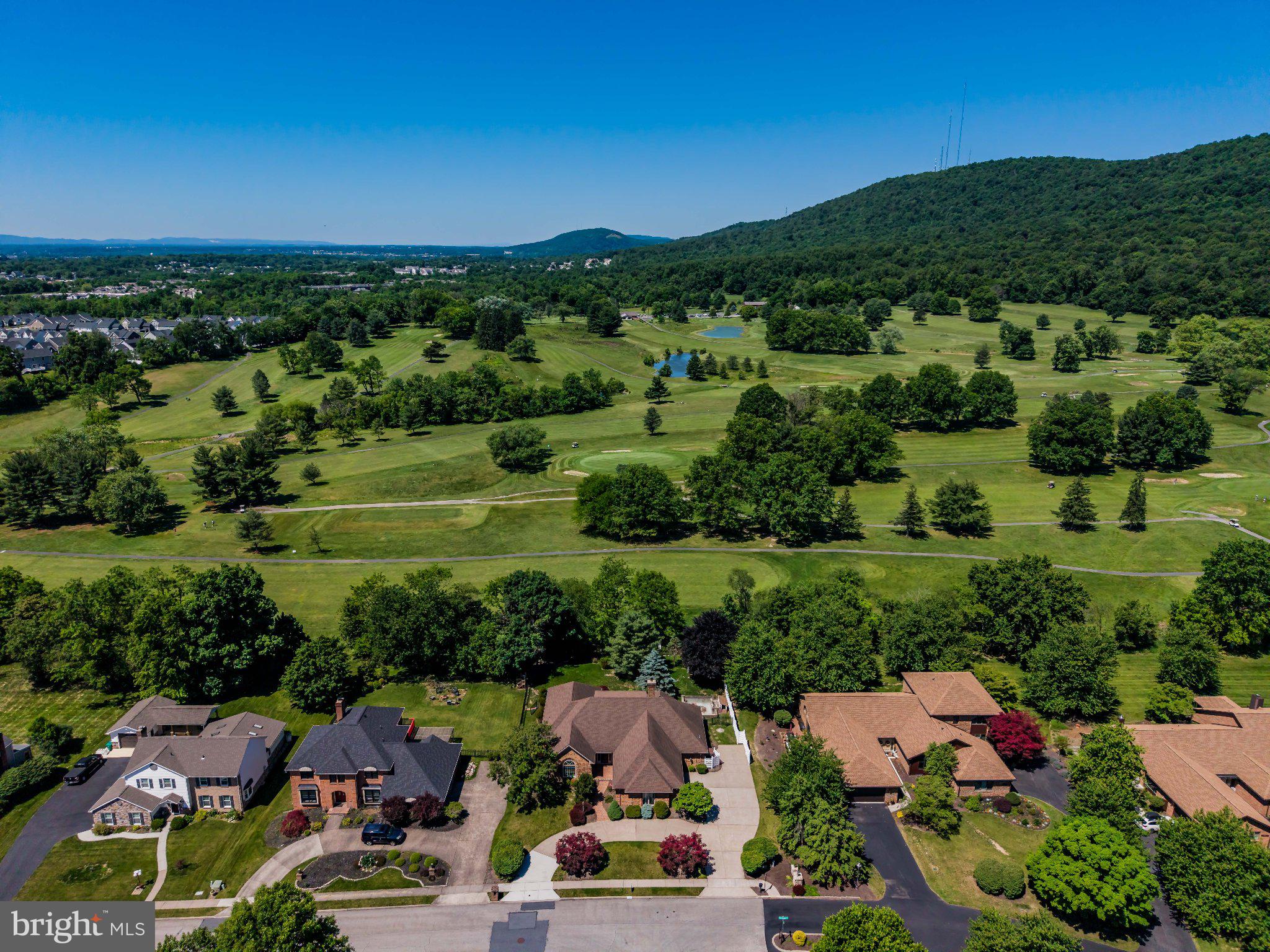 FOREST HILLS - Residential