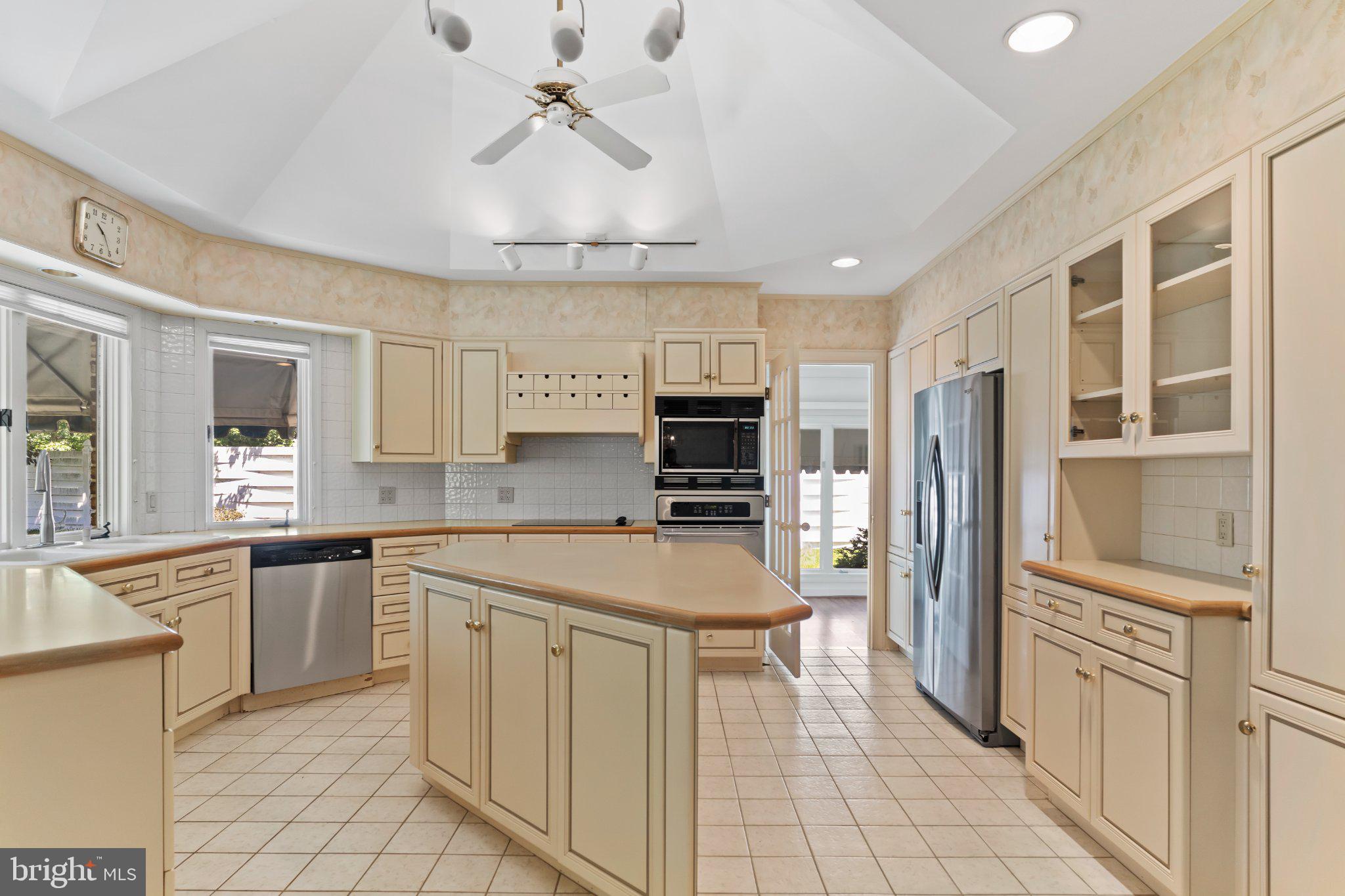 FOREST HILLS - Residential