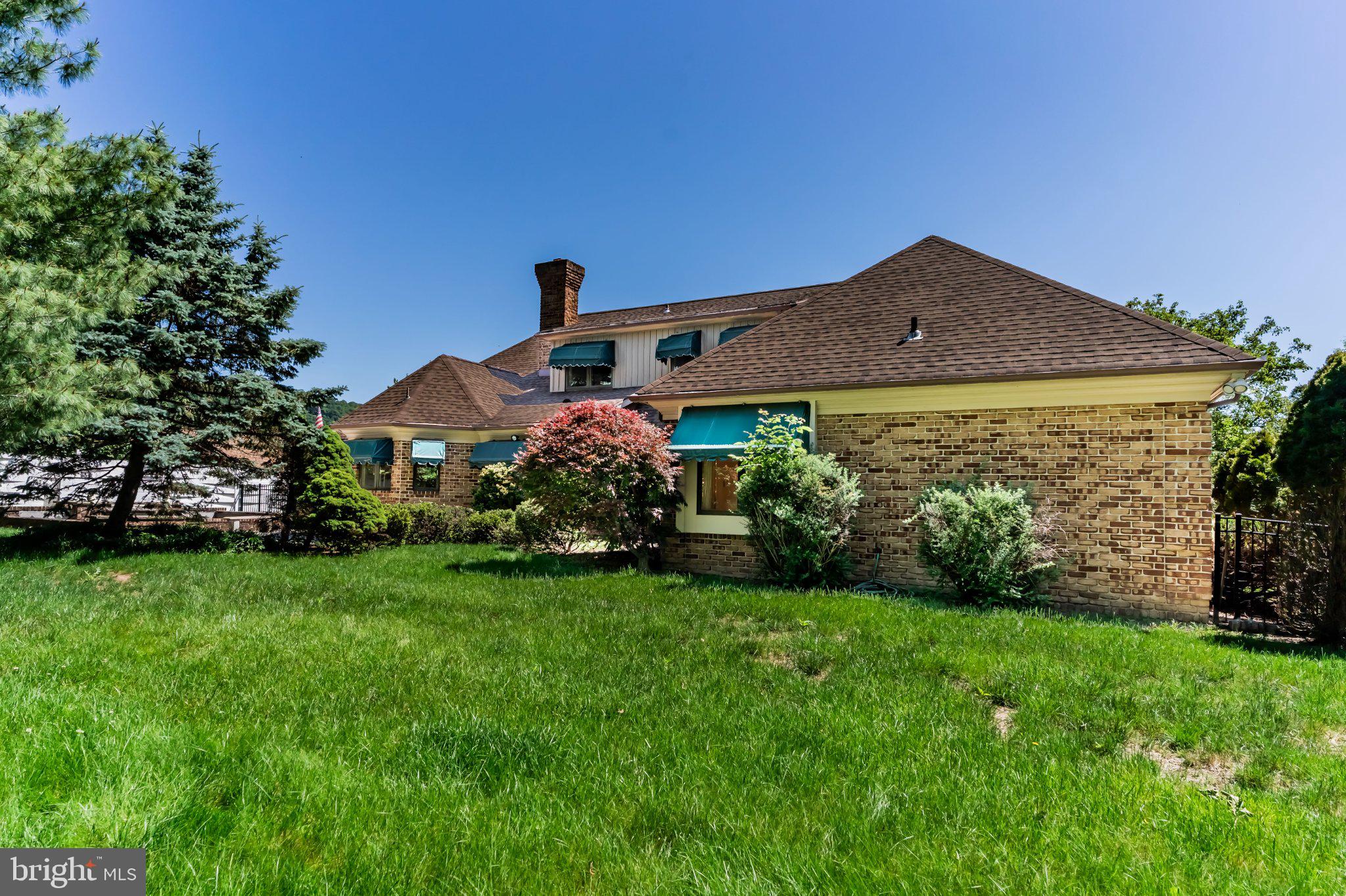 FOREST HILLS - Residential