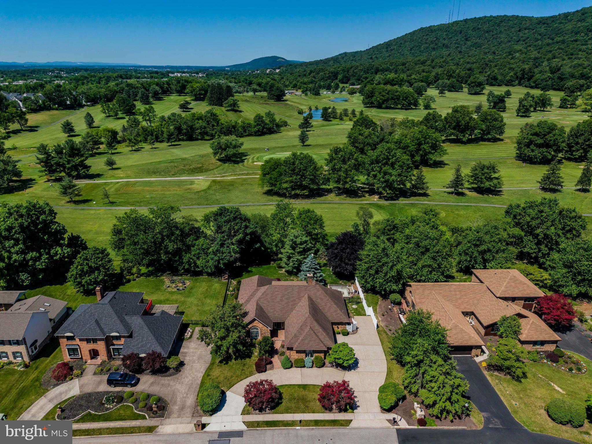 FOREST HILLS - Residential