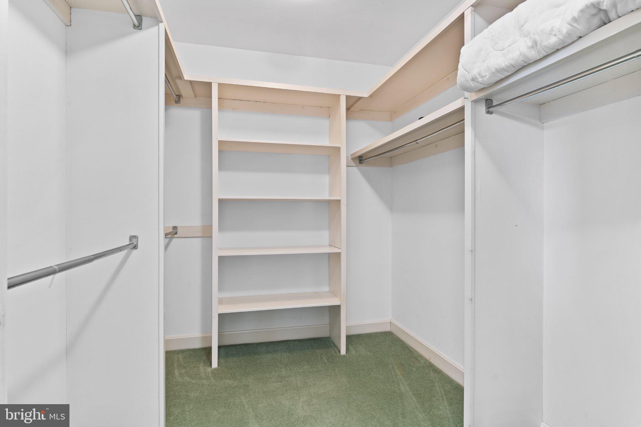 FOREST HILLS - Residential