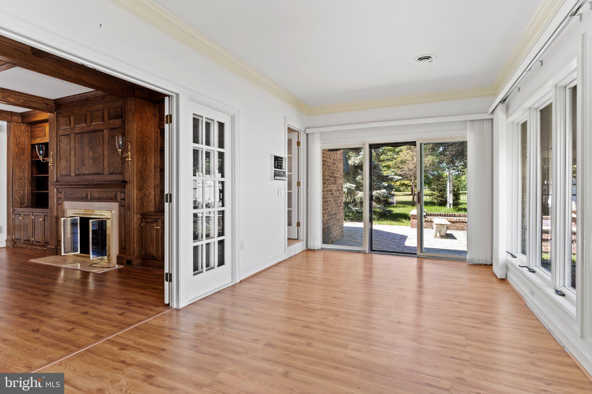 FOREST HILLS - Residential