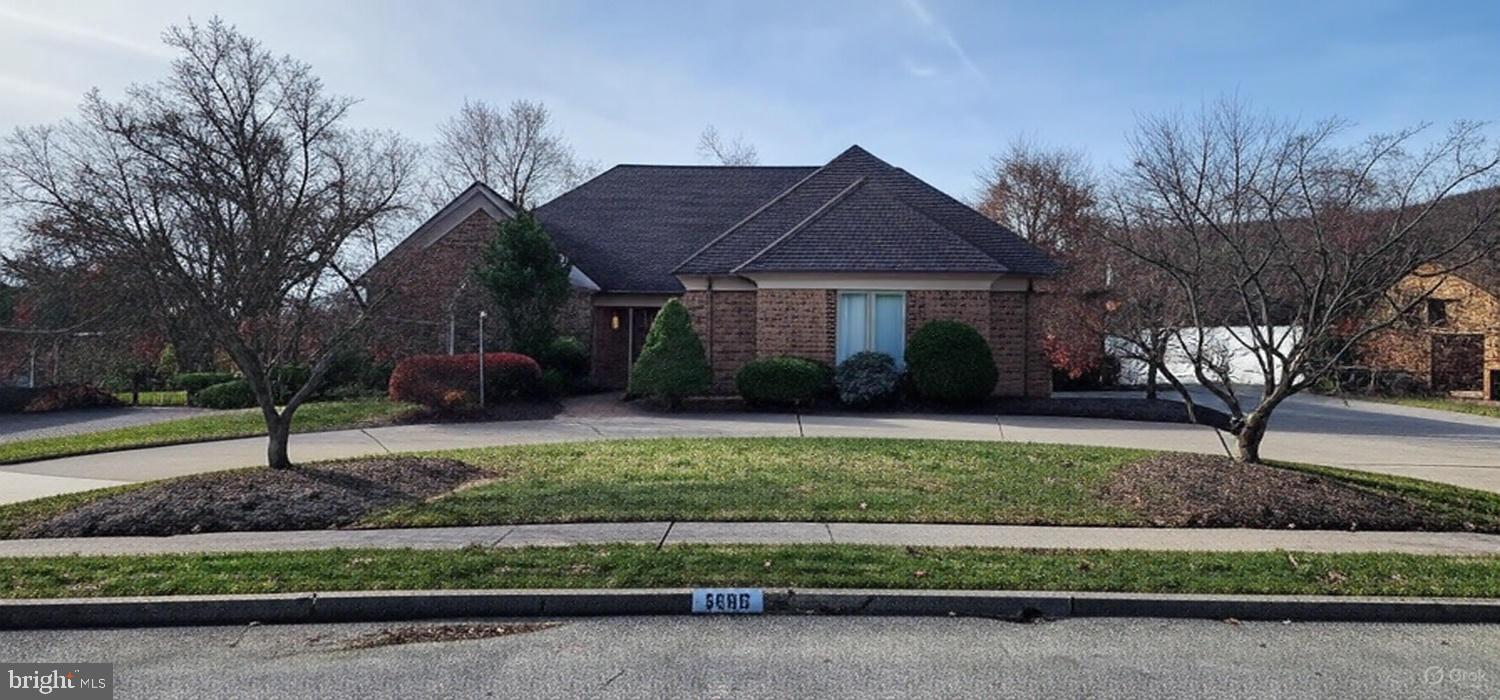 FOREST HILLS - Residential