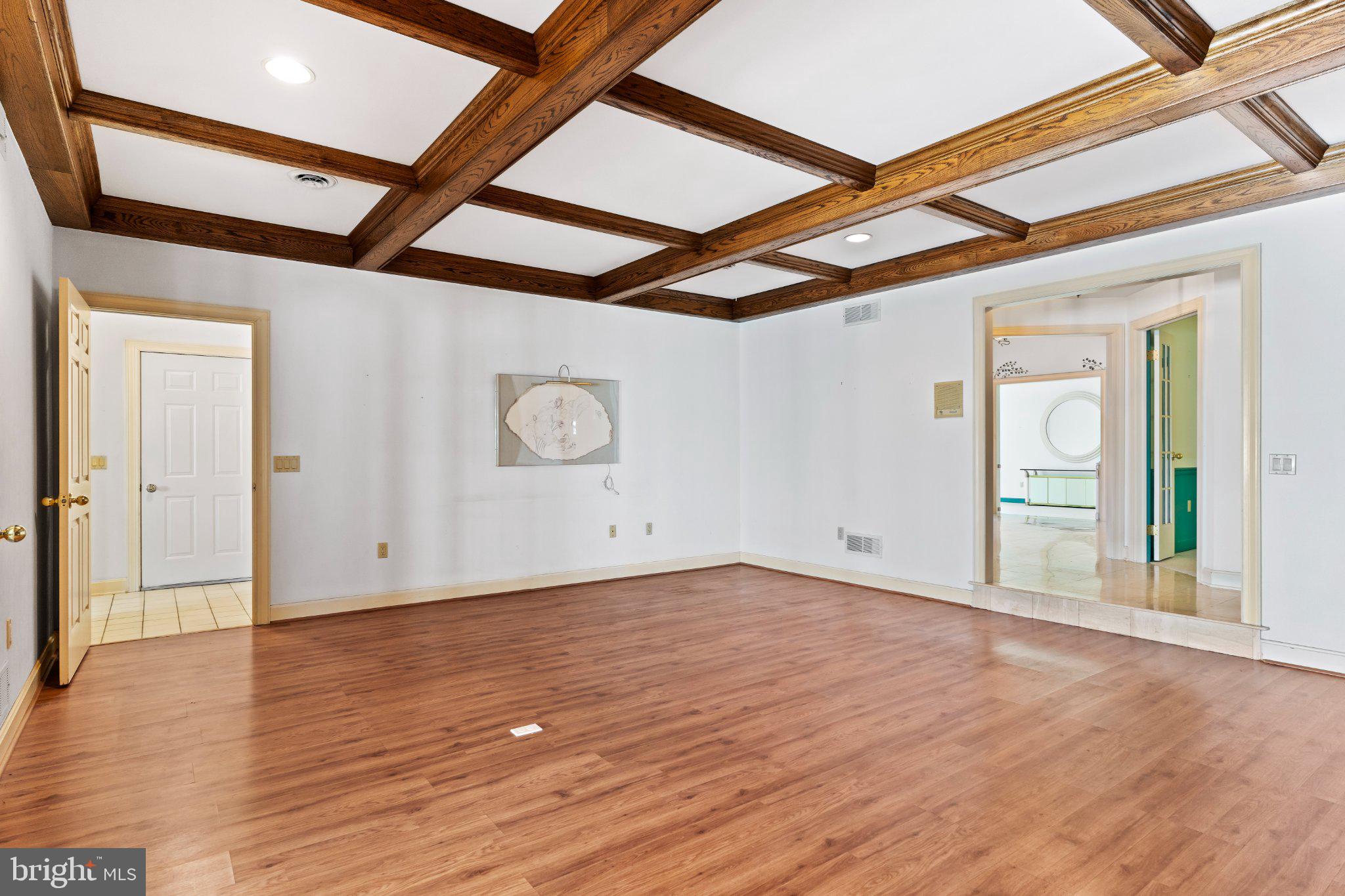 FOREST HILLS - Residential