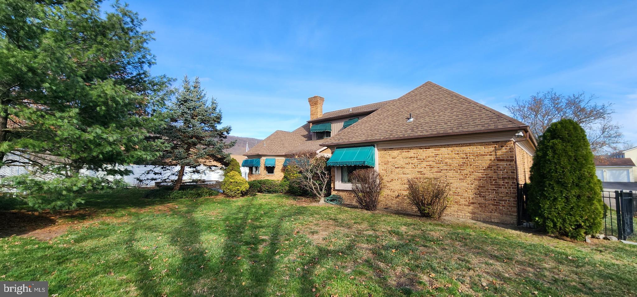 FOREST HILLS - Residential