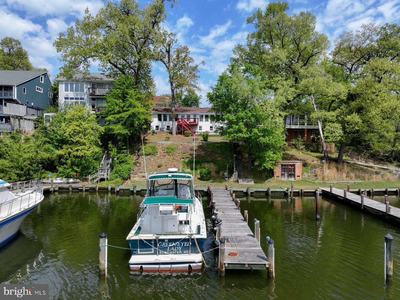 SOUTH RIVER PARK - Residential
