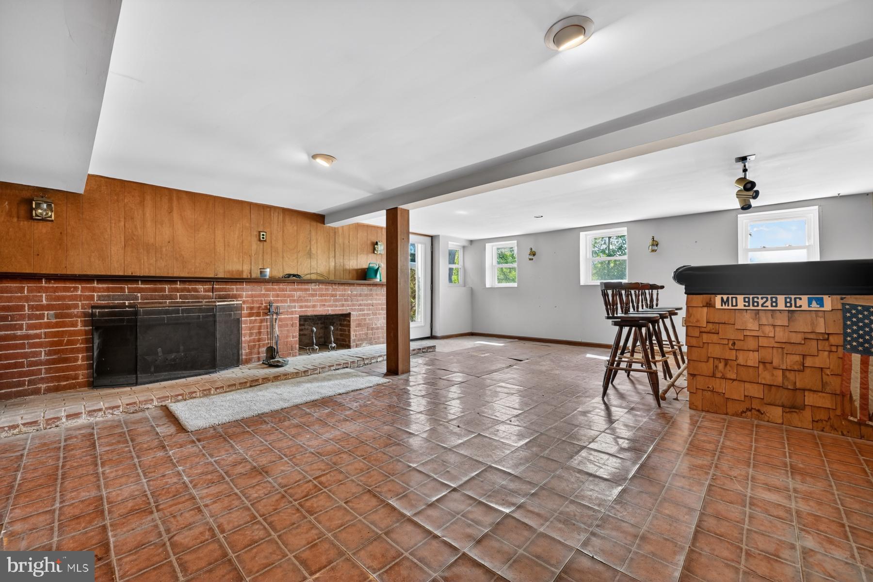 SOUTH RIVER PARK - Residential