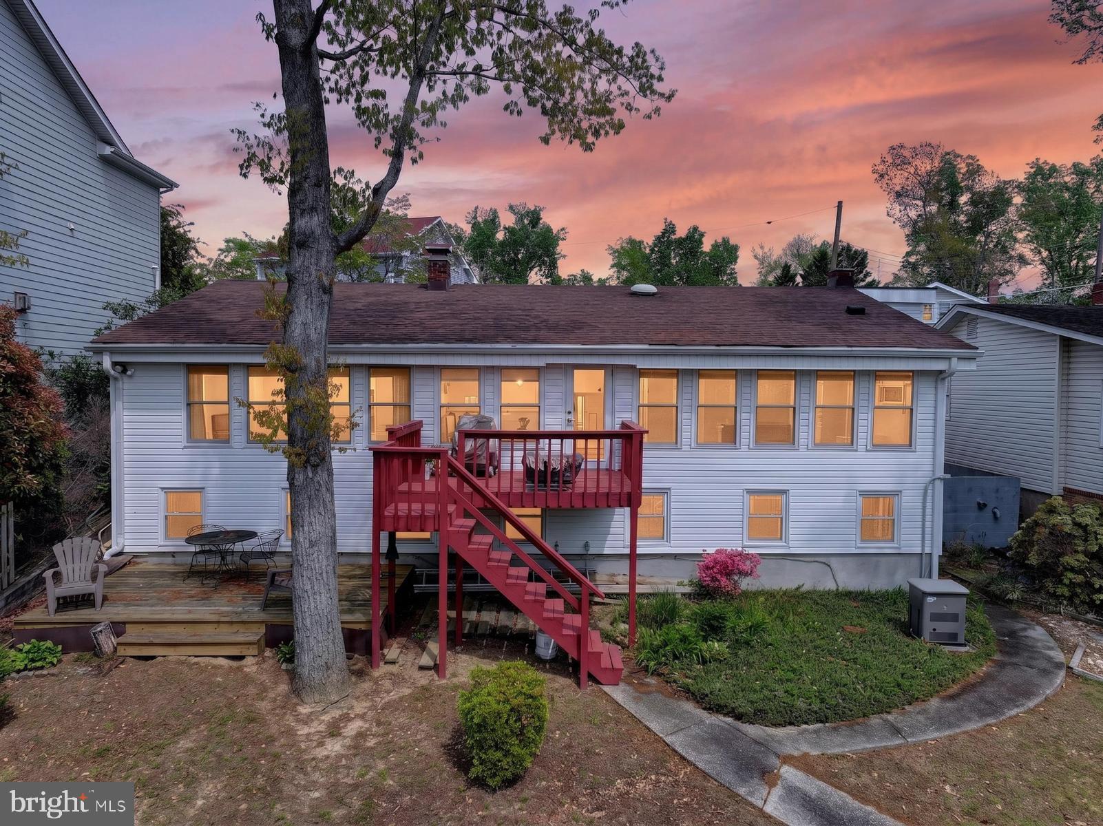 SOUTH RIVER PARK - Residential