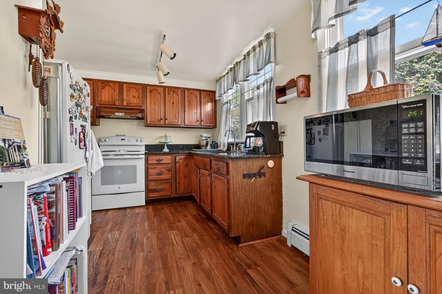 SOUTH RIVER PARK - Residential