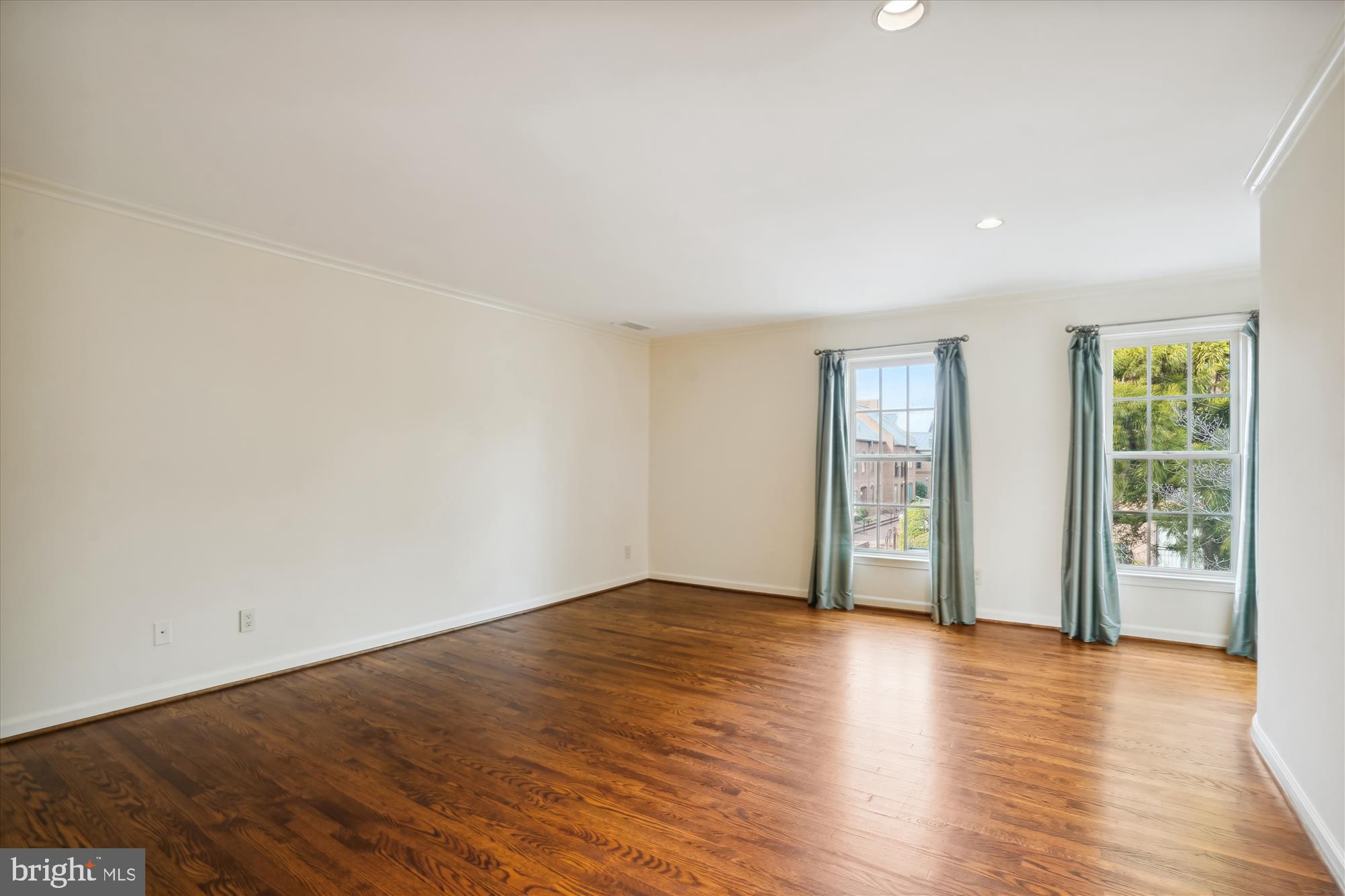 OLD TOWN ALEXANDRIA - Residential
