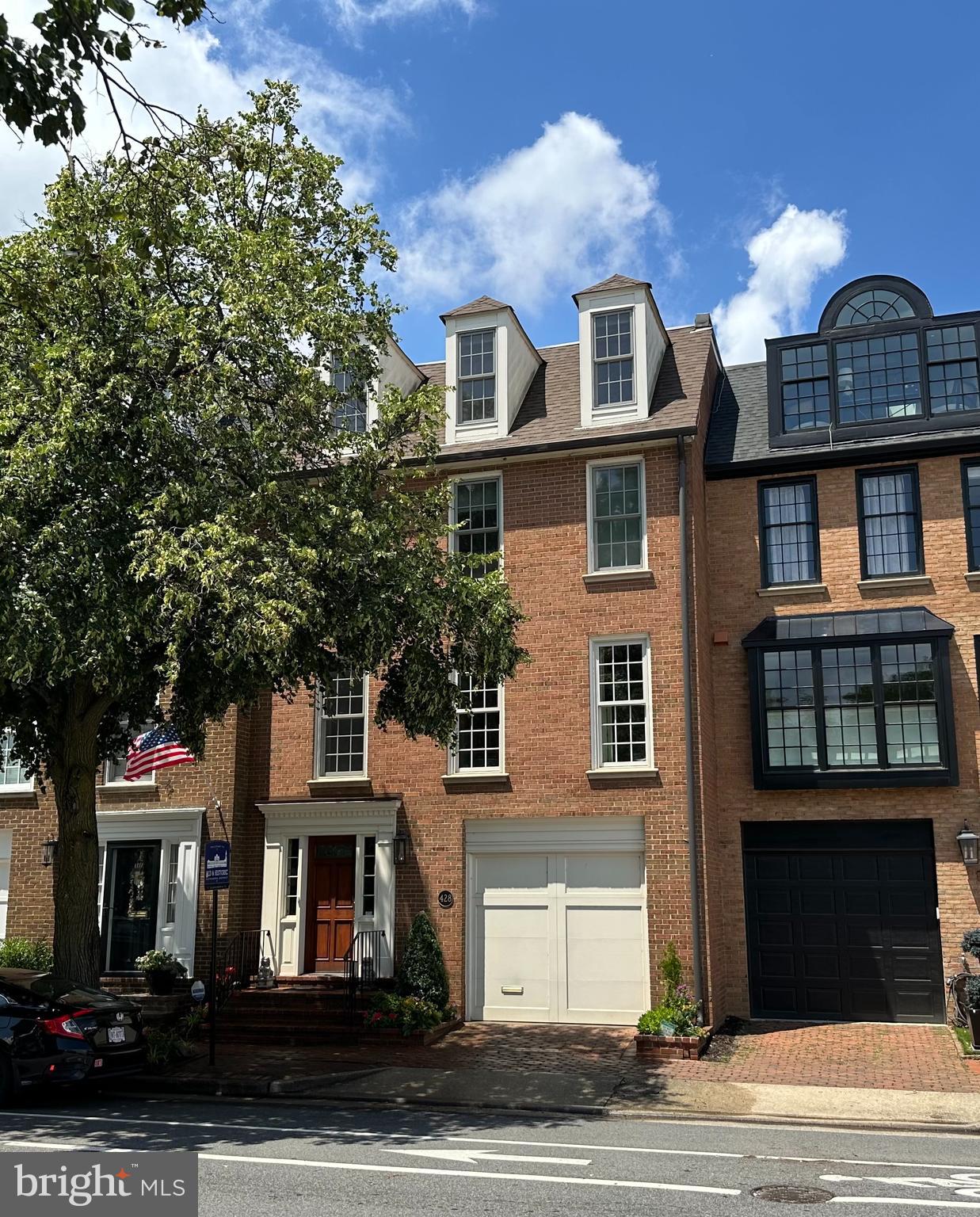 OLD TOWN ALEXANDRIA - Residential