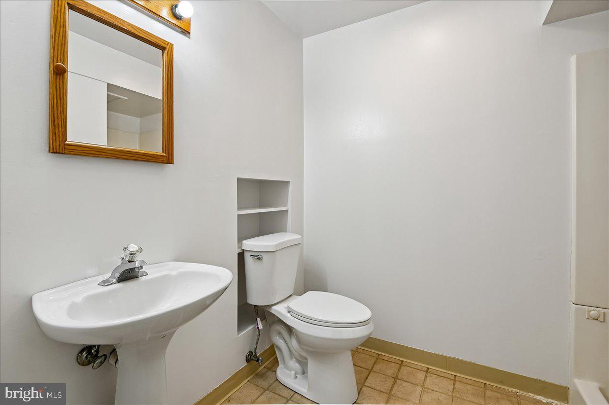 SADDLE CREEK - Residential