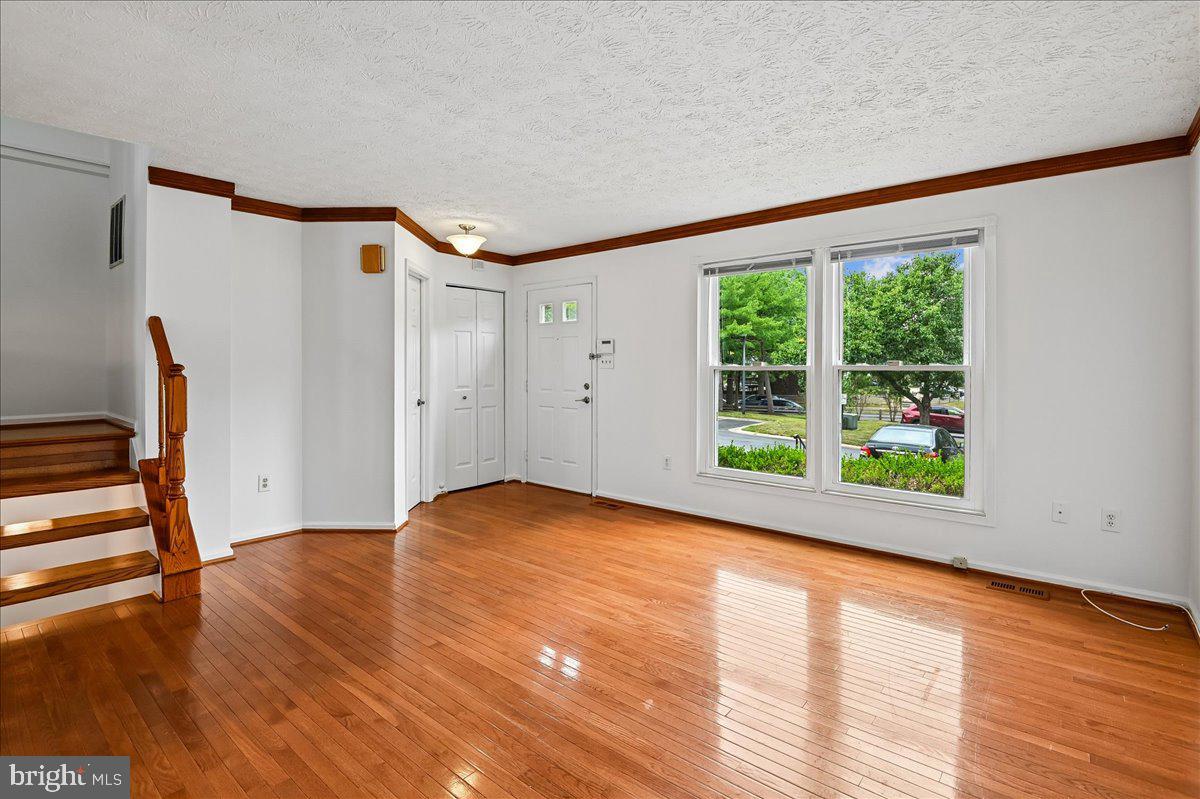 SADDLE CREEK - Residential