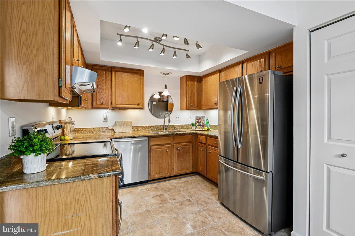 SADDLE CREEK - Residential