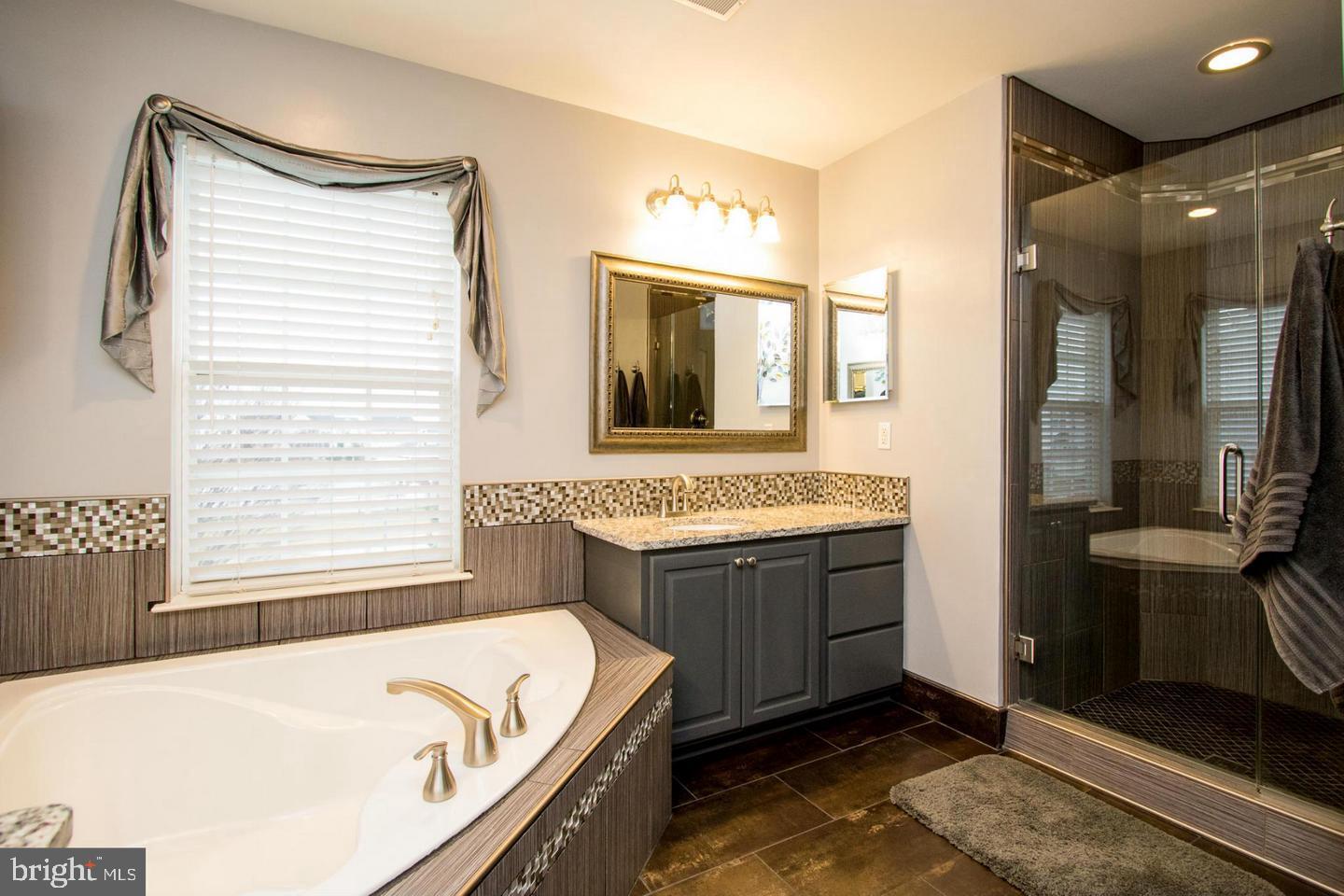 INDEPENDENCE - Residential Lease