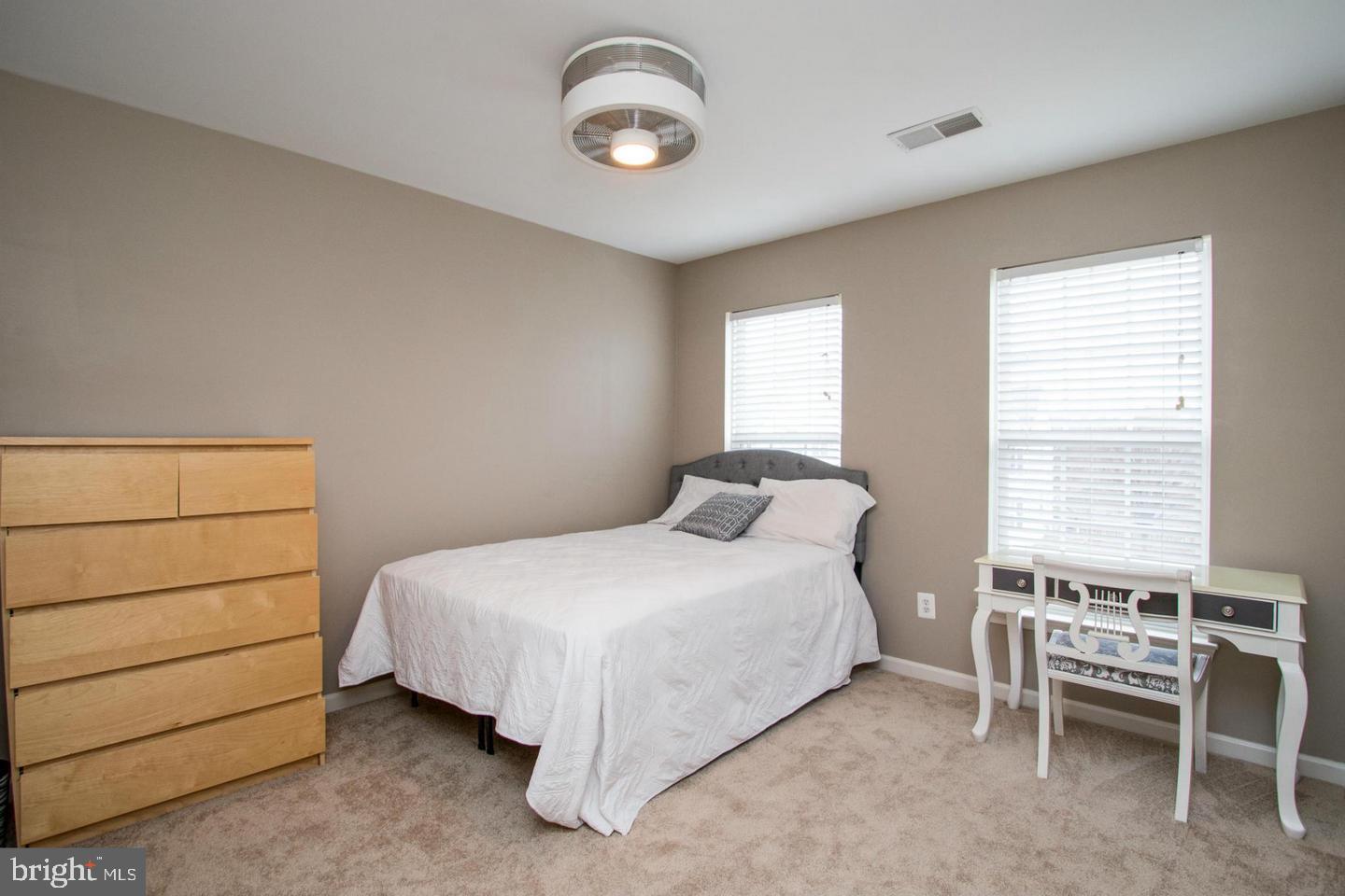 INDEPENDENCE - Residential Lease