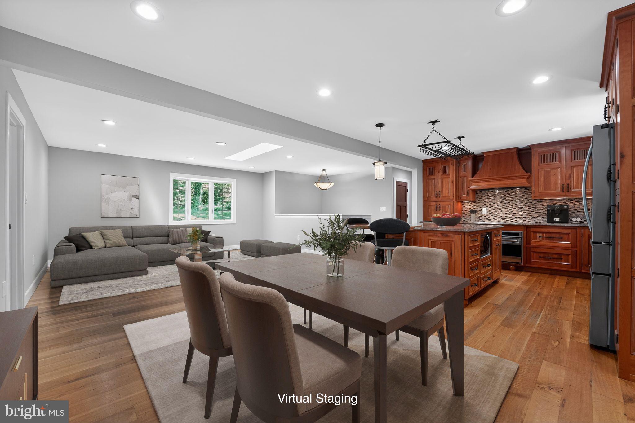 RUBERT MANOR - Residential