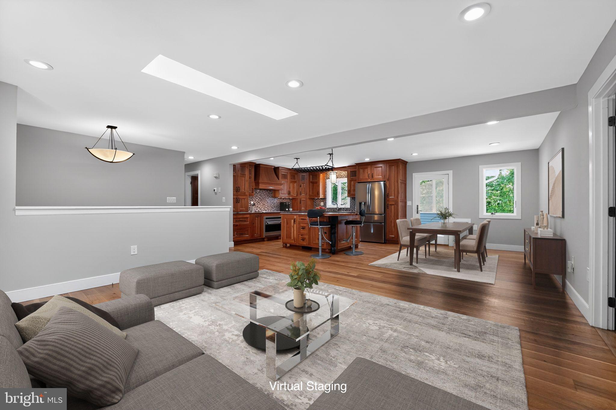 RUBERT MANOR - Residential