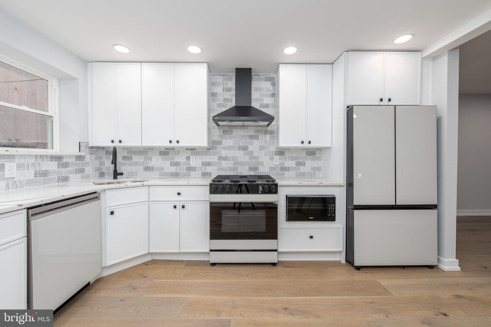 PASSYUNK SQUARE - Residential