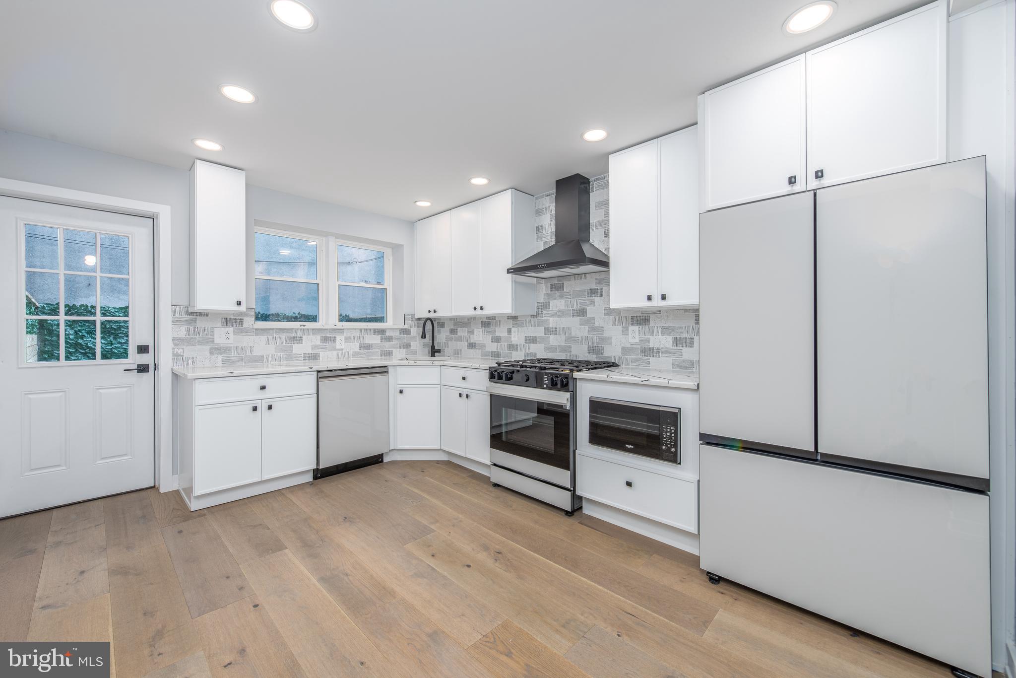 PASSYUNK SQUARE - Residential