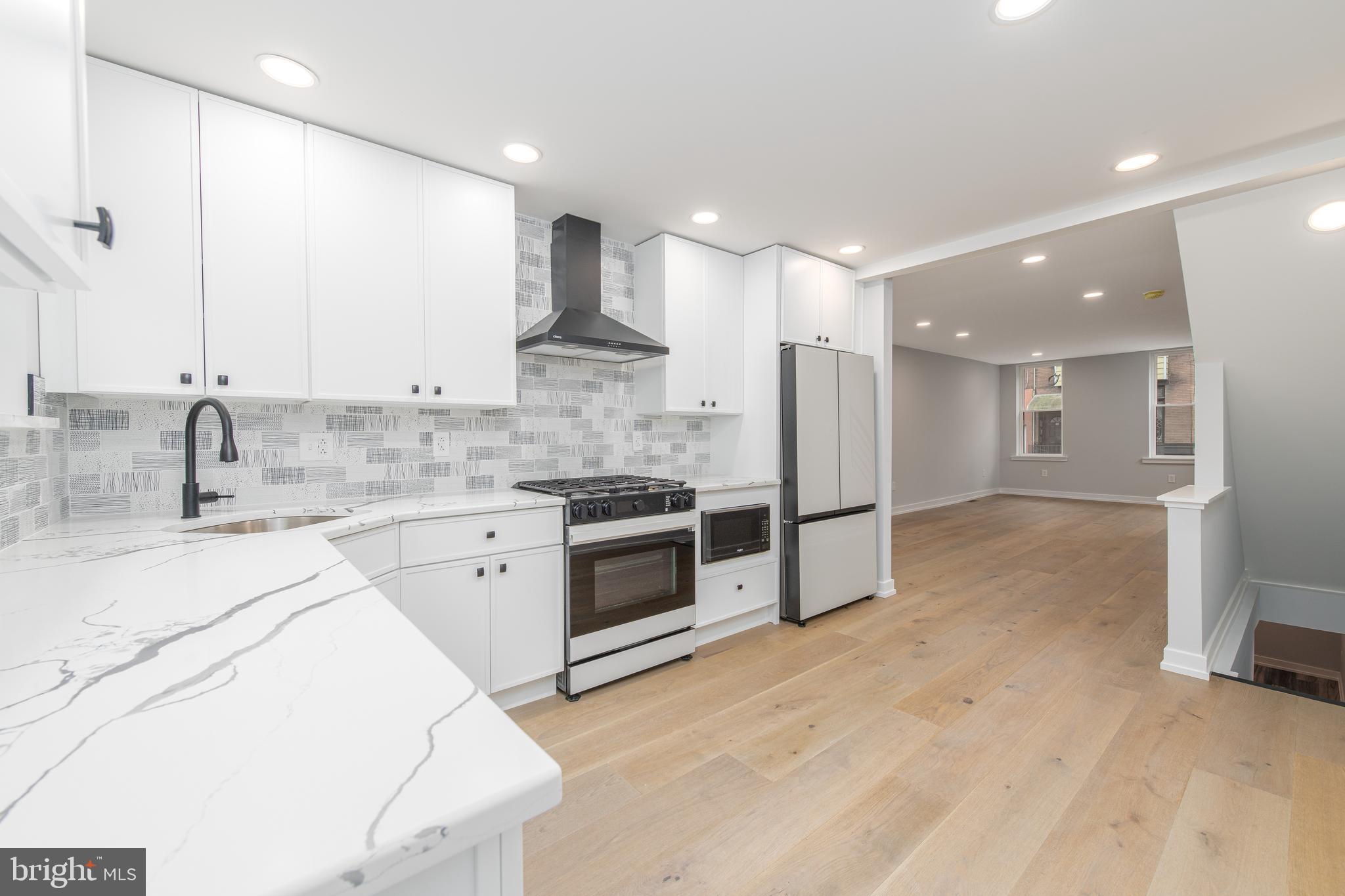 PASSYUNK SQUARE - Residential