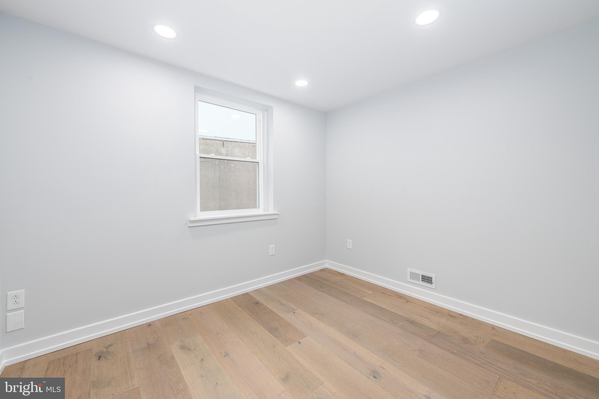 PASSYUNK SQUARE - Residential