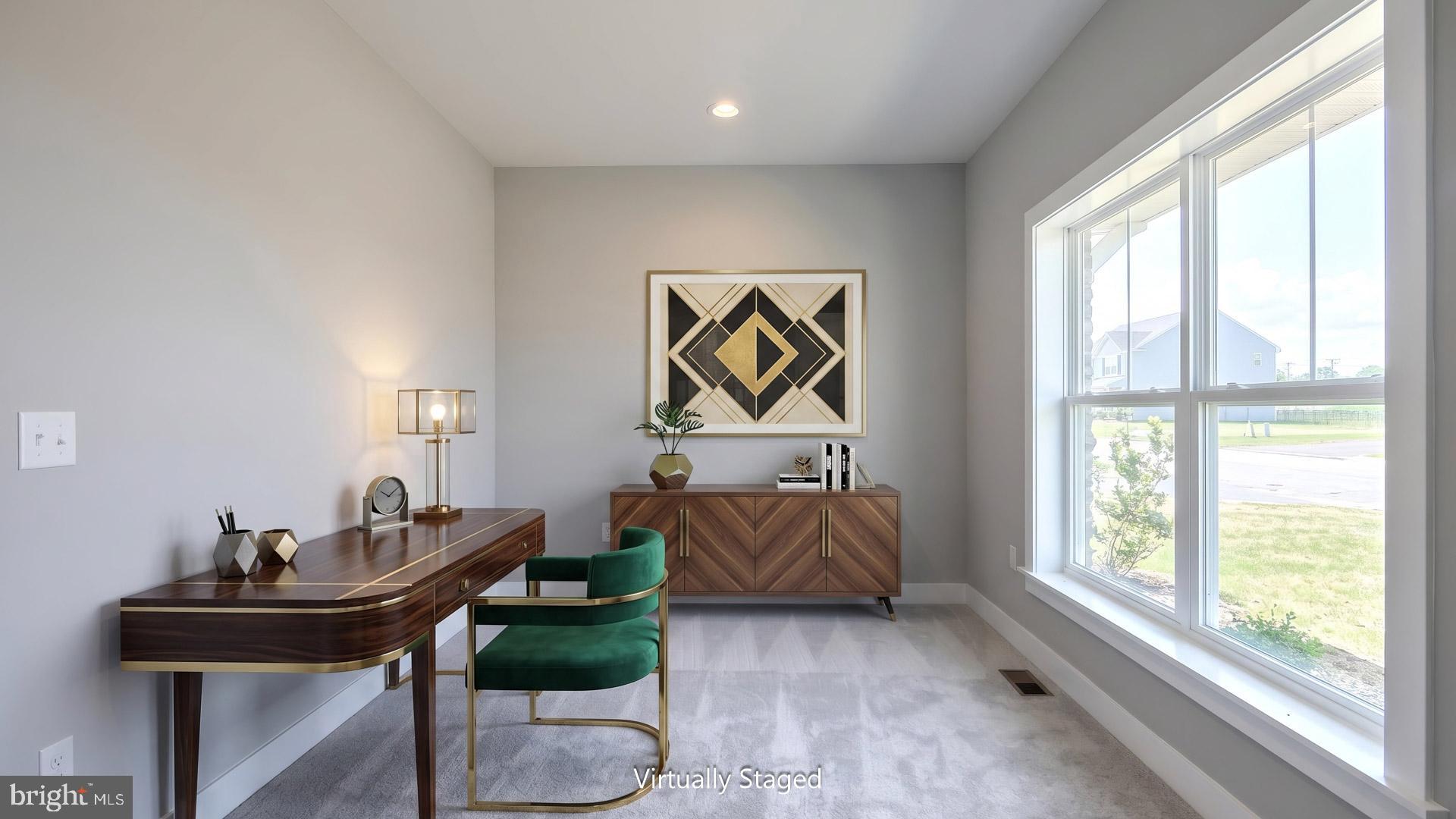 SUMMER LAYNE - Residential