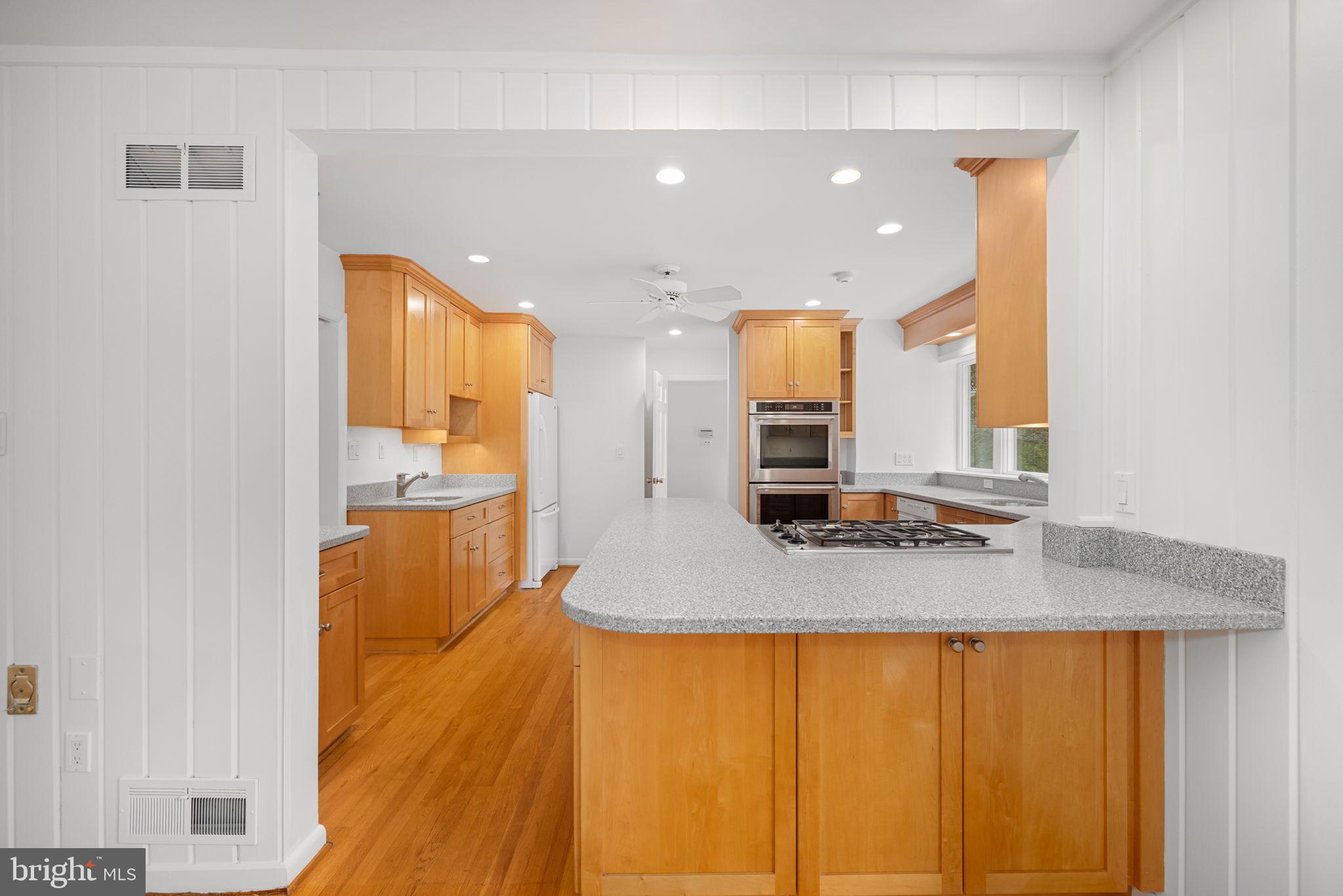 BRADLEY HILLS - Residential