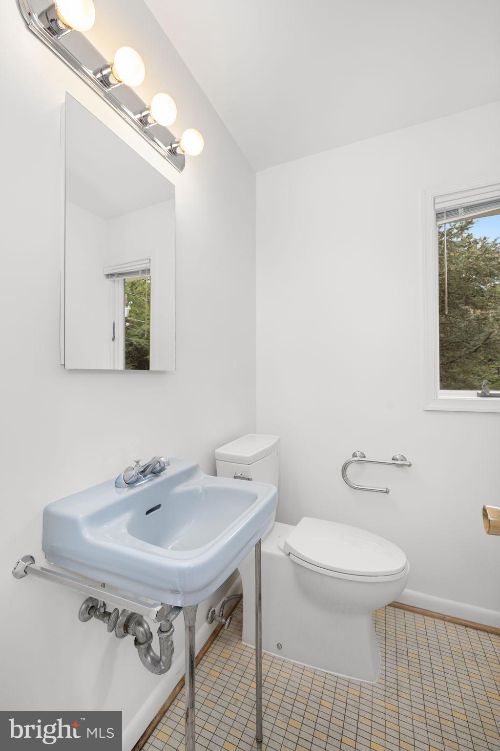 BRADLEY HILLS - Residential