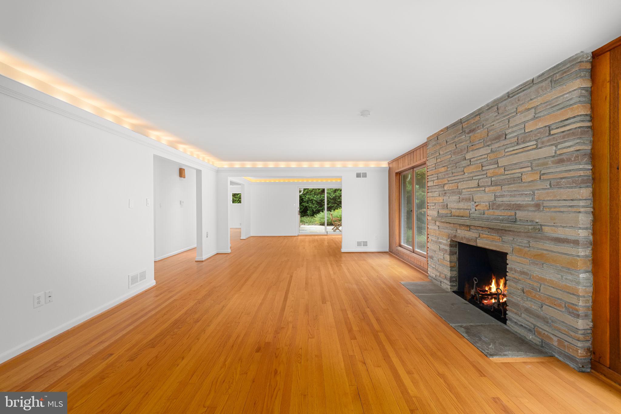 BRADLEY HILLS - Residential