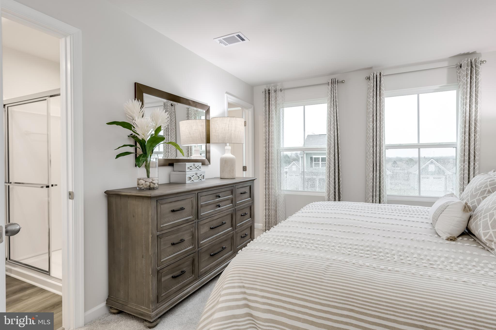 CARDINAL POINTE - Residential
