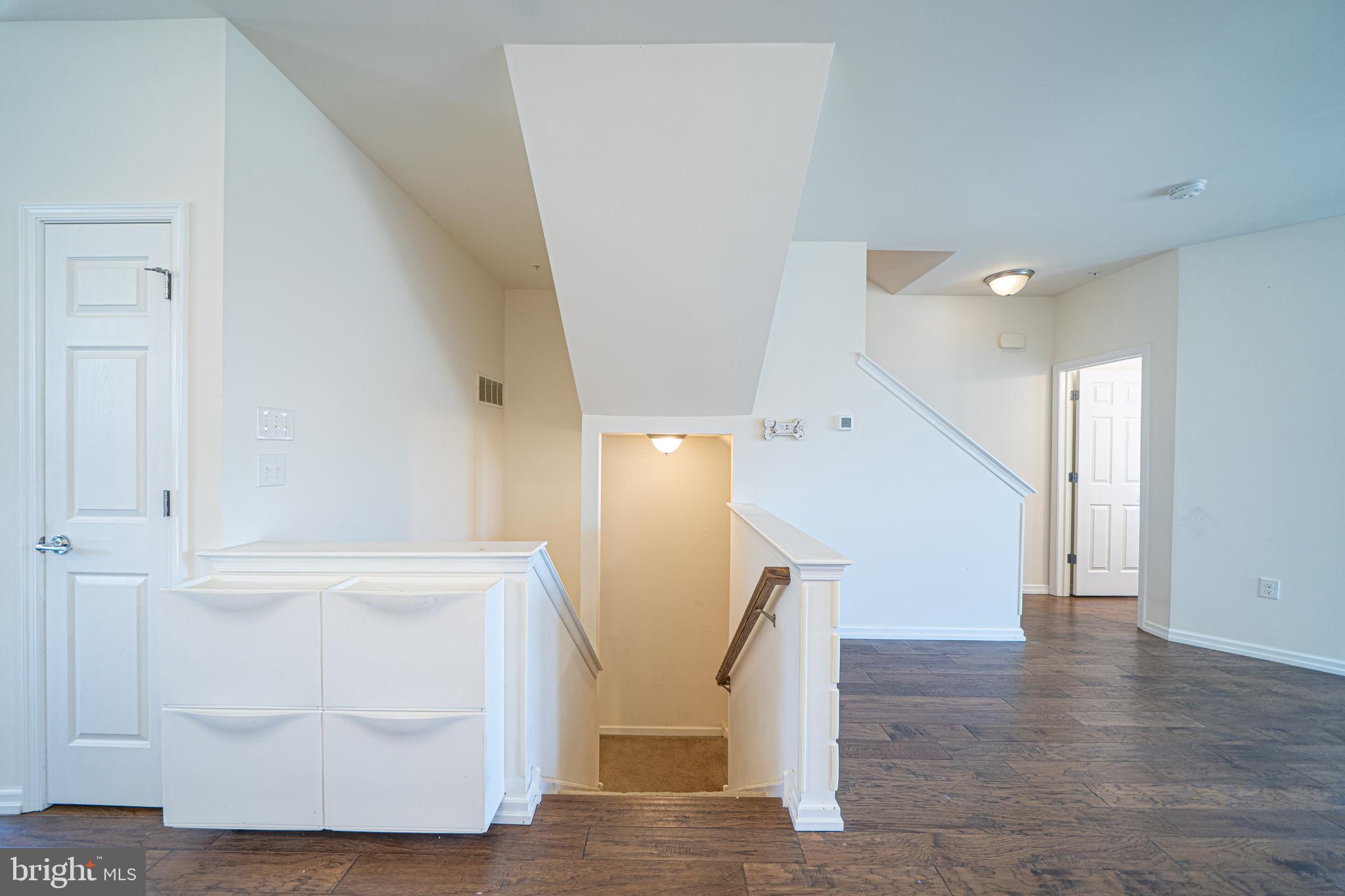 HATFIELD MANOR - Residential