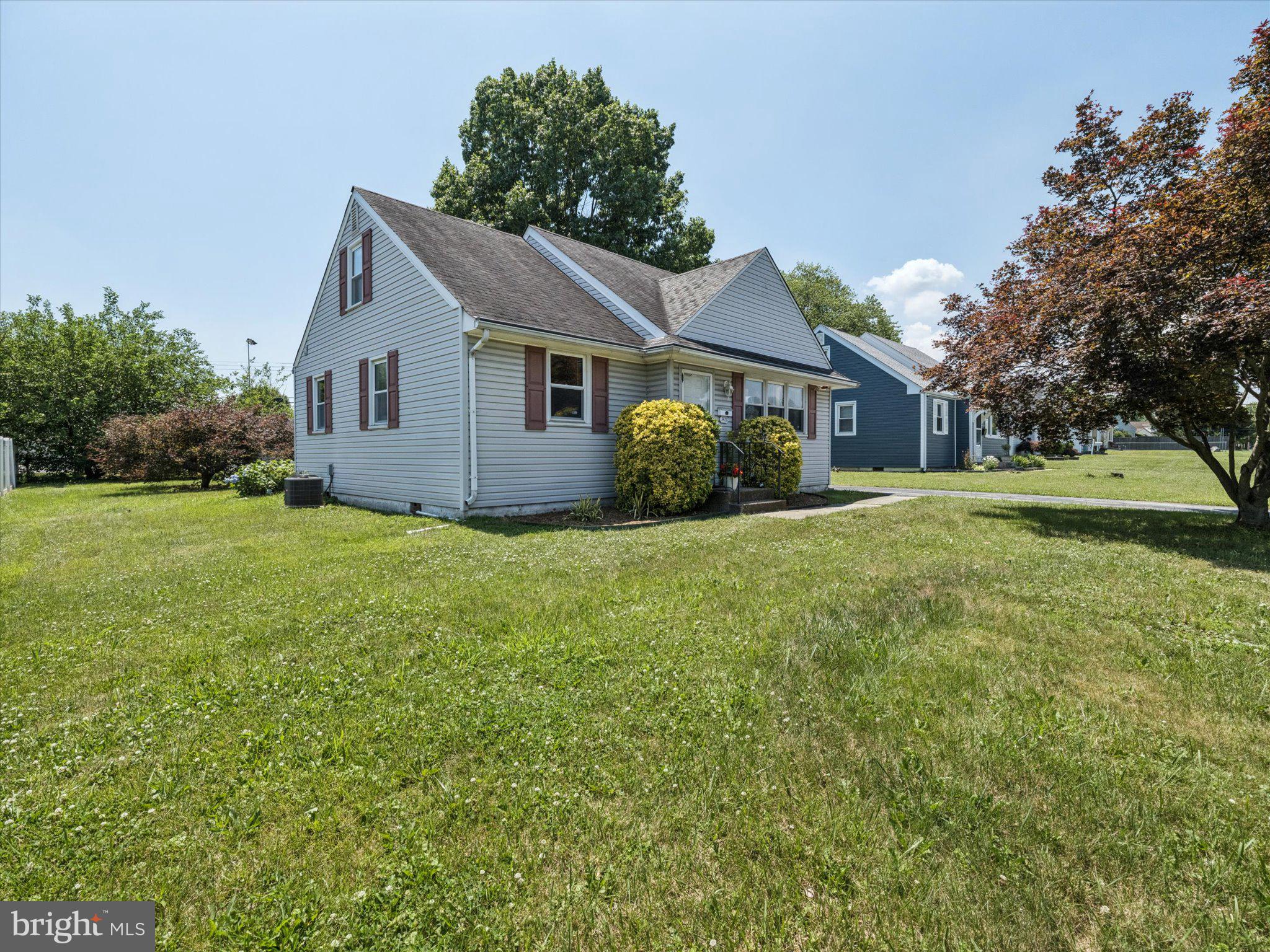 BRIDGEWATER FARMS - Residential