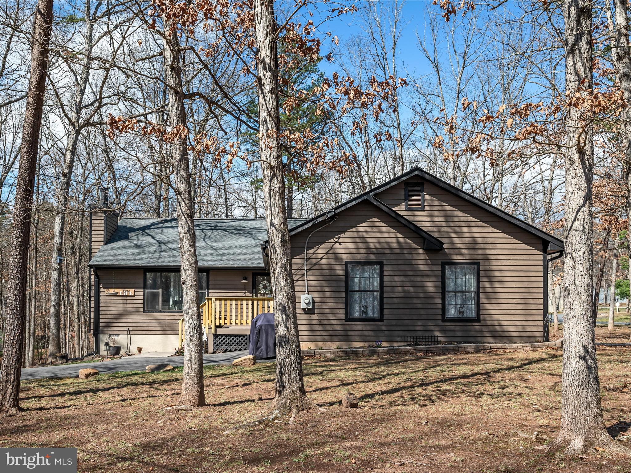 LAKE HOLIDAY ESTATES - Residential