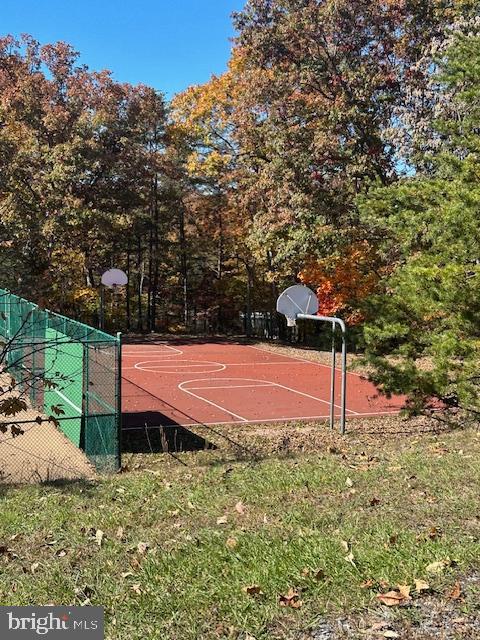 LAKE HOLIDAY ESTATES - Residential
