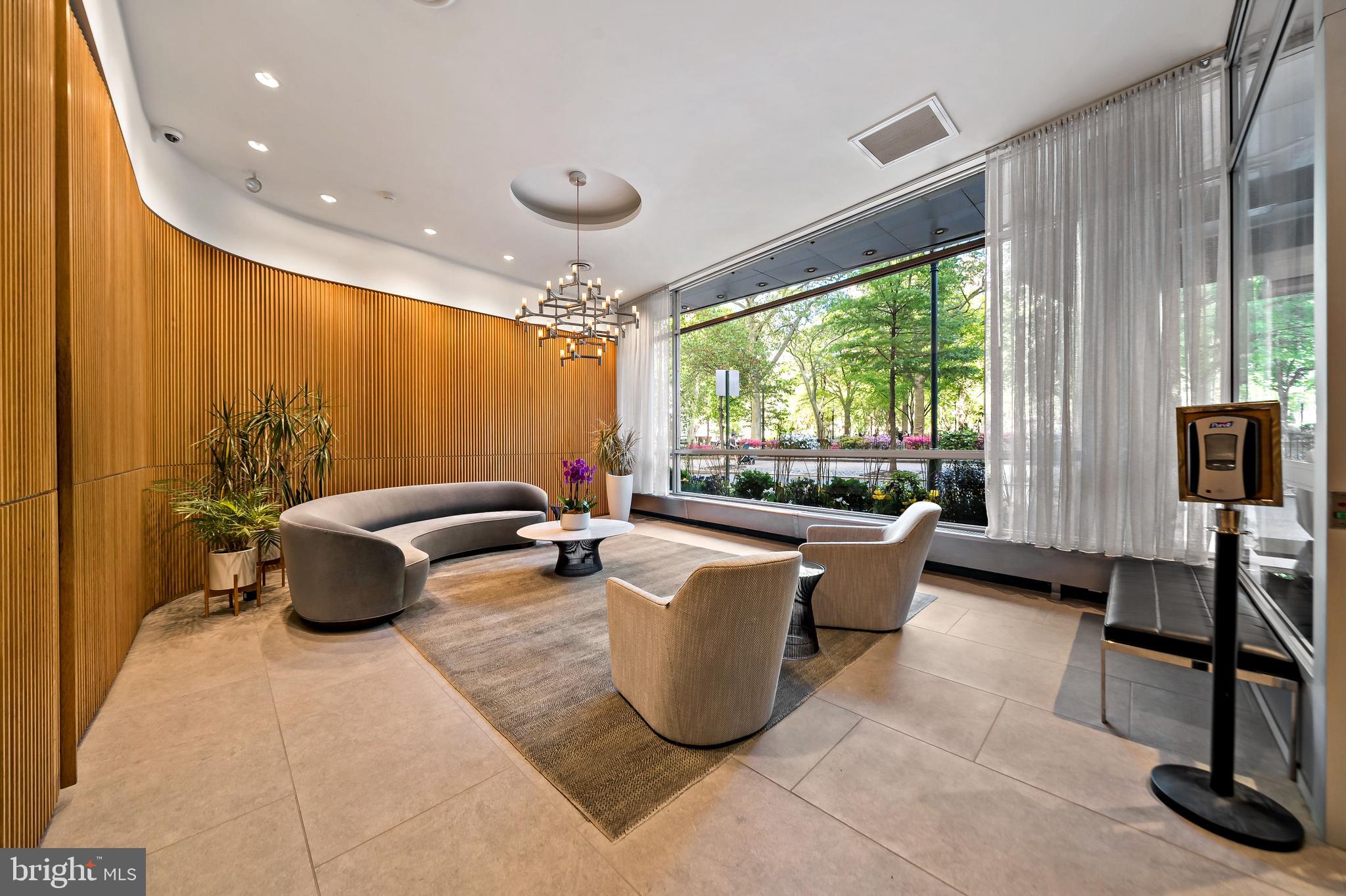 RITTENHOUSE SQUARE - Residential