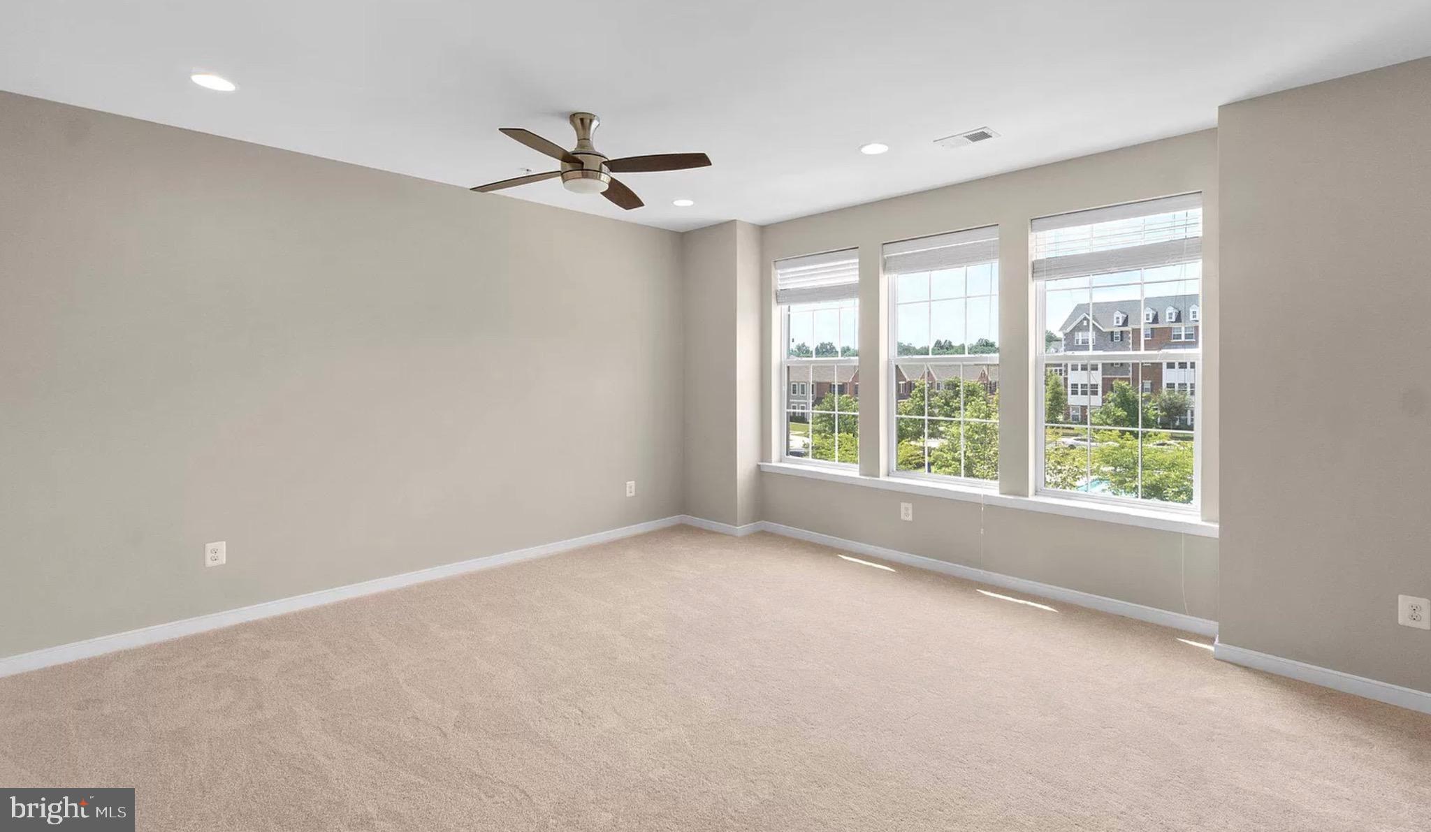 EAST GATE - Residential Lease