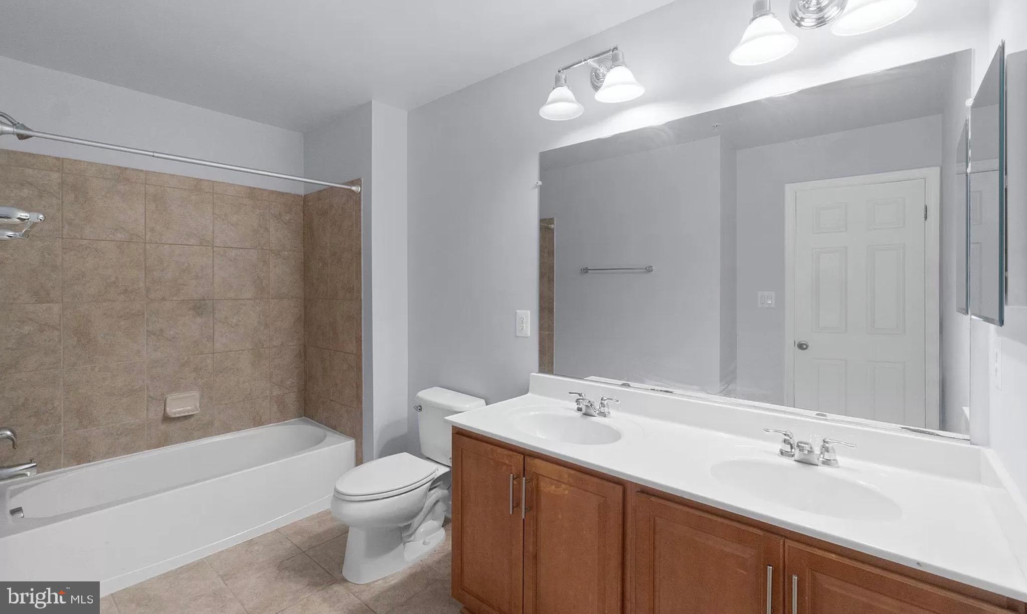 EAST GATE - Residential Lease