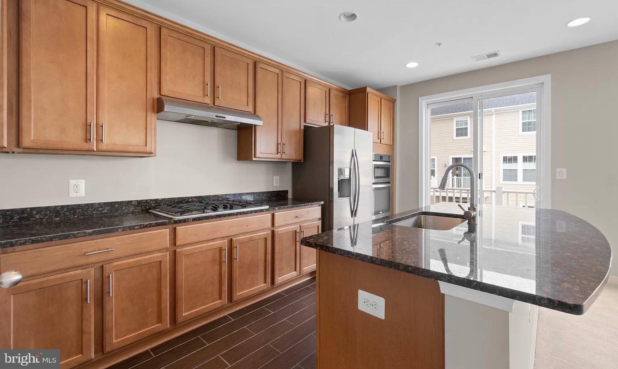 EAST GATE - Residential Lease