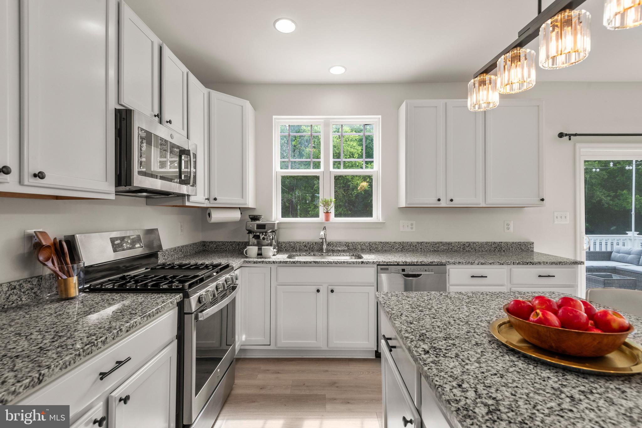 PELHAM PLACE - Residential