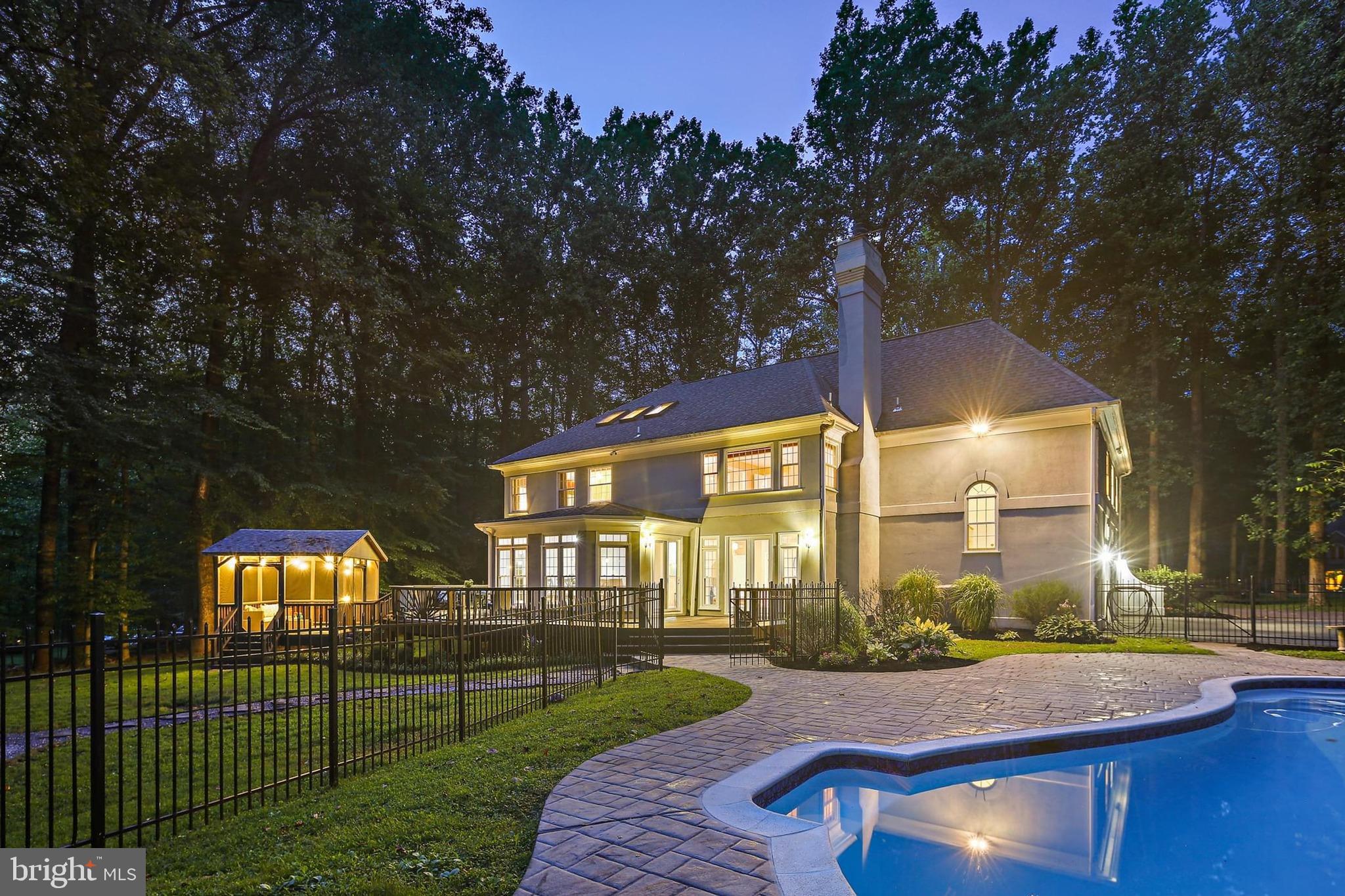 CHAPEL WOODS - Residential