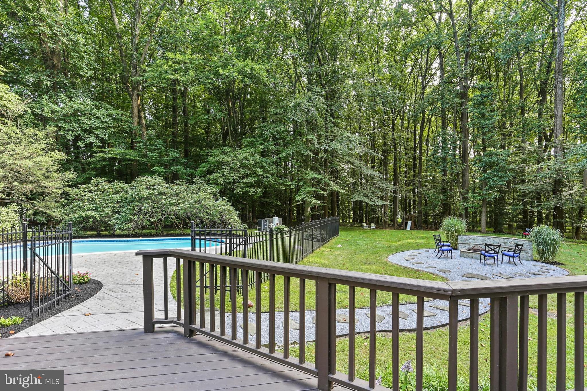 CHAPEL WOODS - Residential