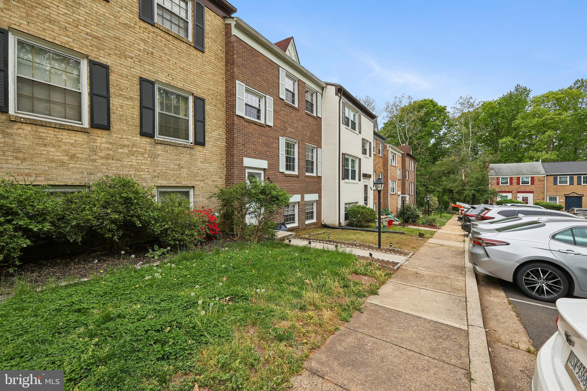 LONDON TOWNE - Residential