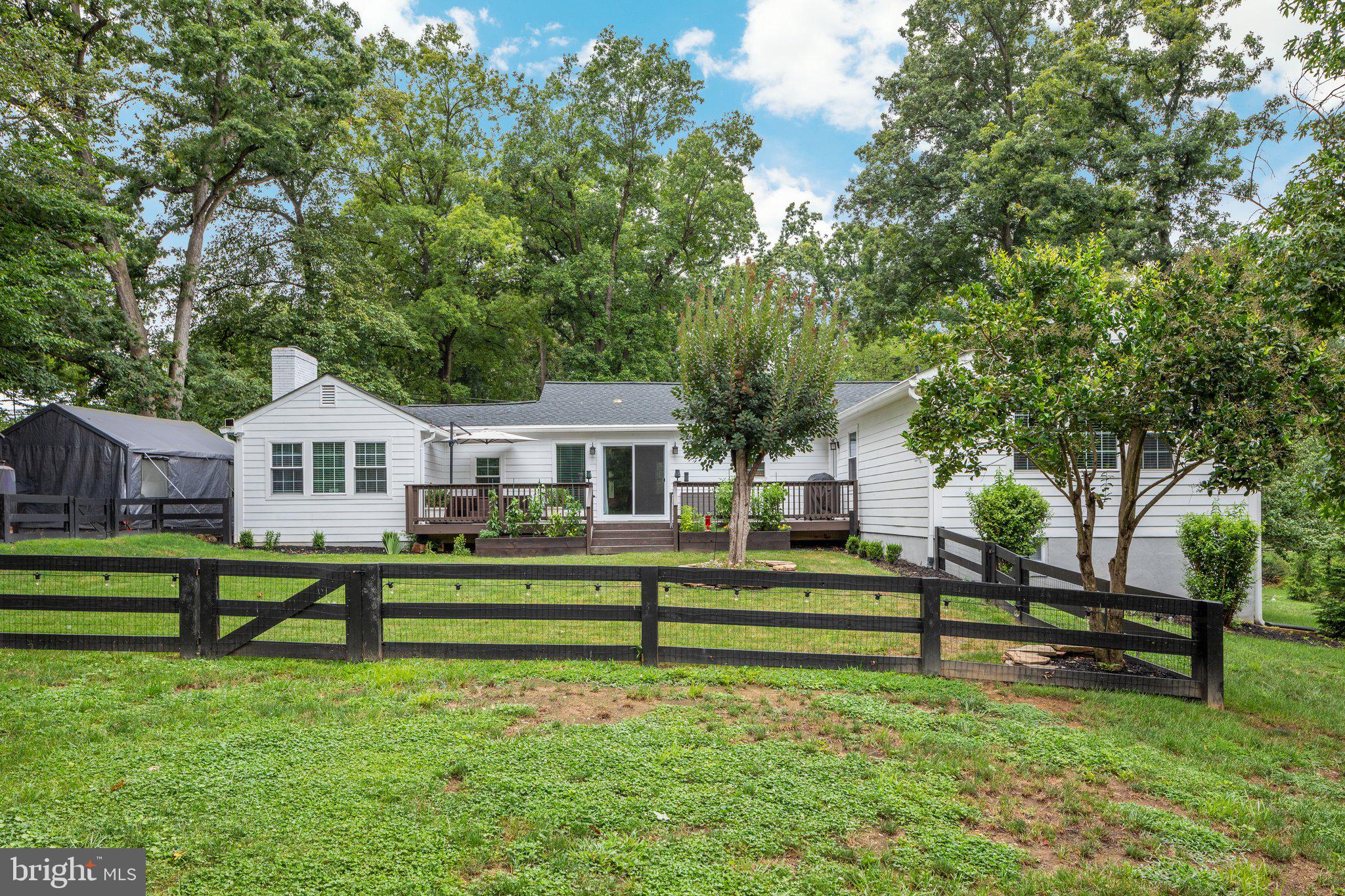 WOODLEY HILLS - Residential