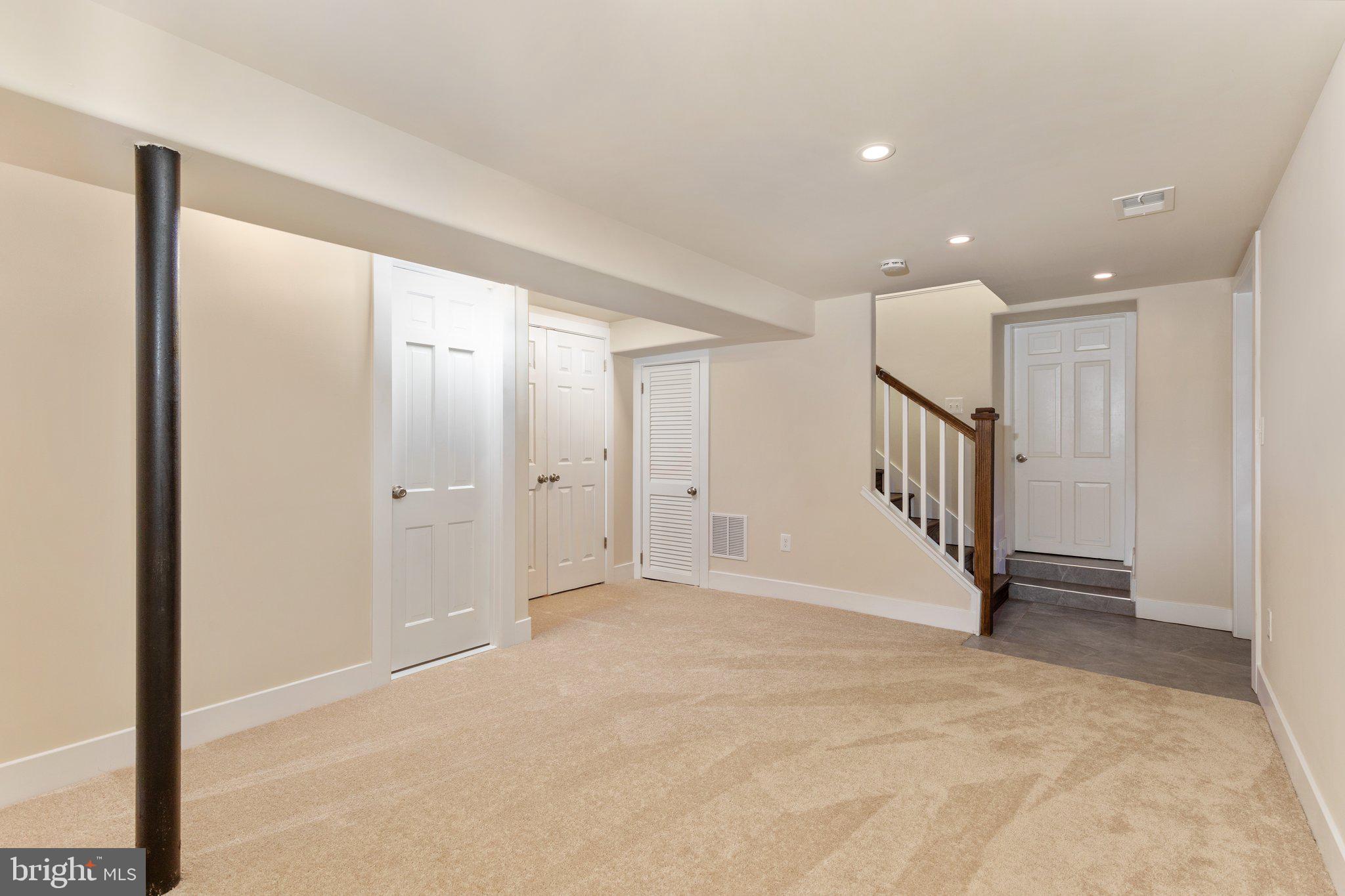 WOODLEY HILLS - Residential