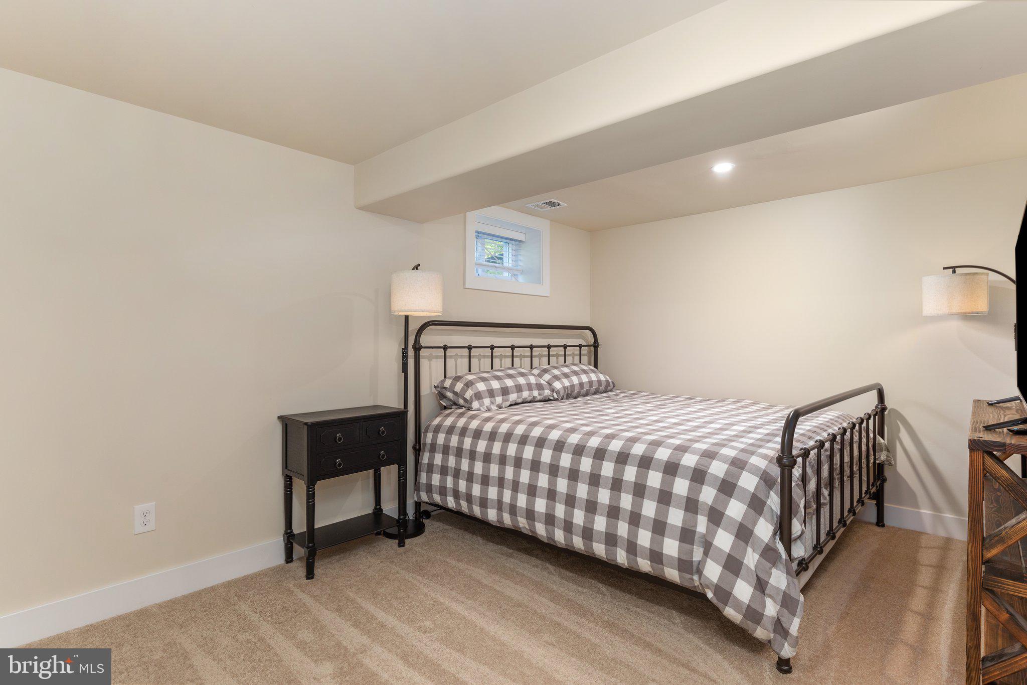 WOODLEY HILLS - Residential