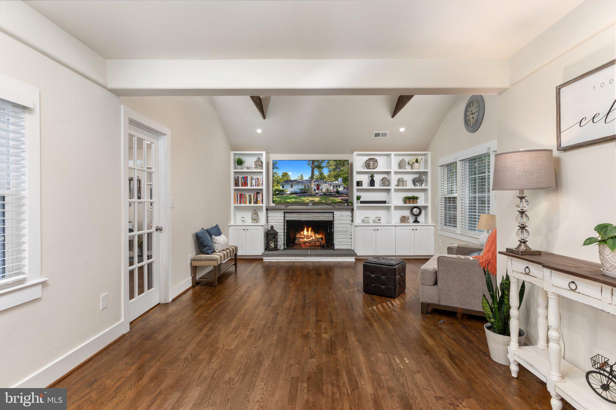 WOODLEY HILLS - Residential
