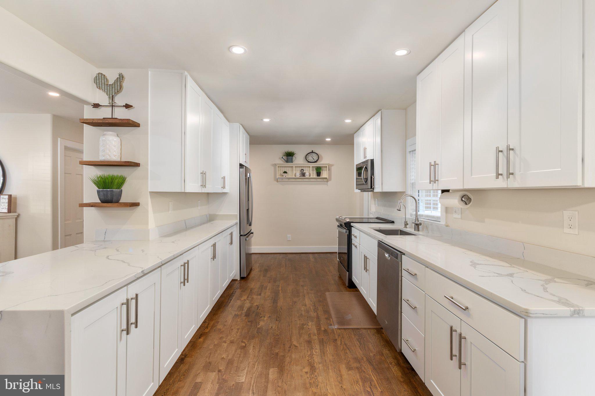 WOODLEY HILLS - Residential