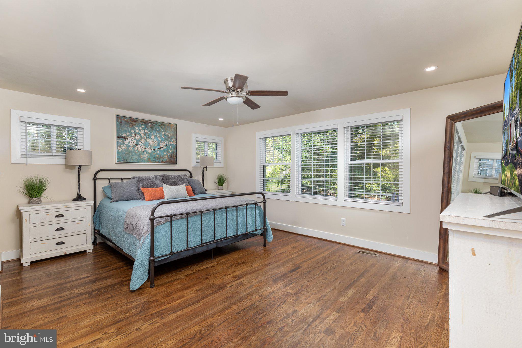 WOODLEY HILLS - Residential
