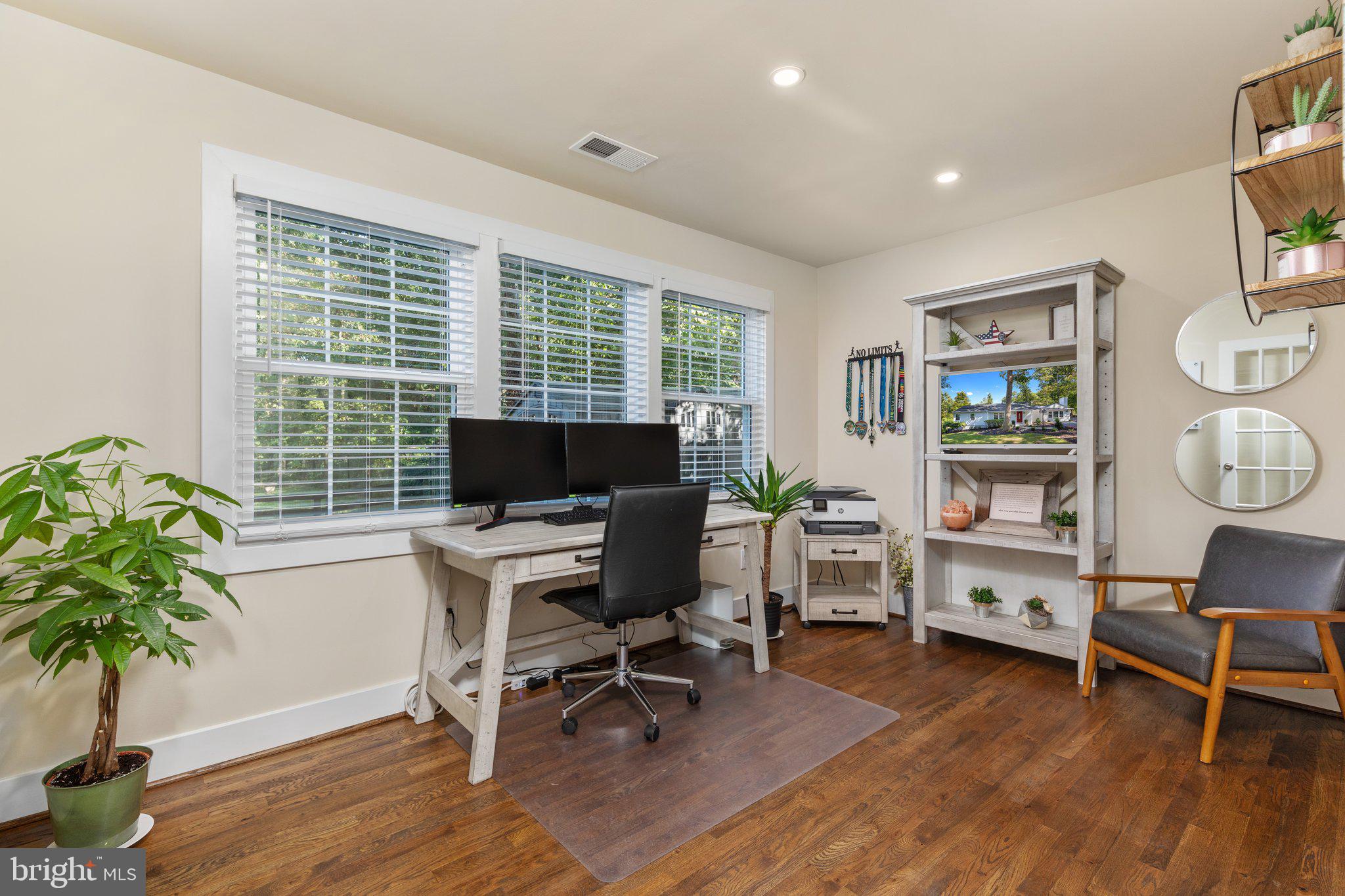 WOODLEY HILLS - Residential
